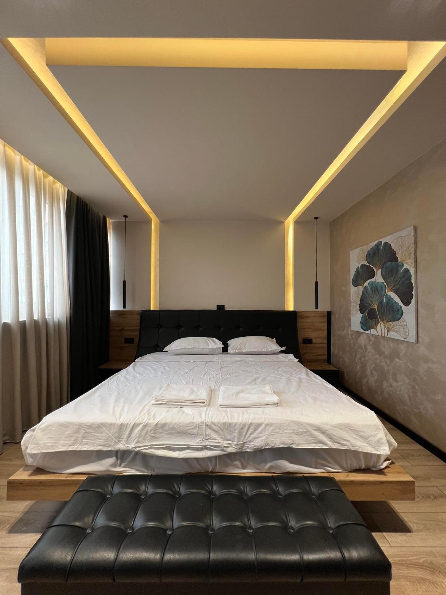 Zet Apartments - Bedroom & Bathroom Pristina Exterior photo
