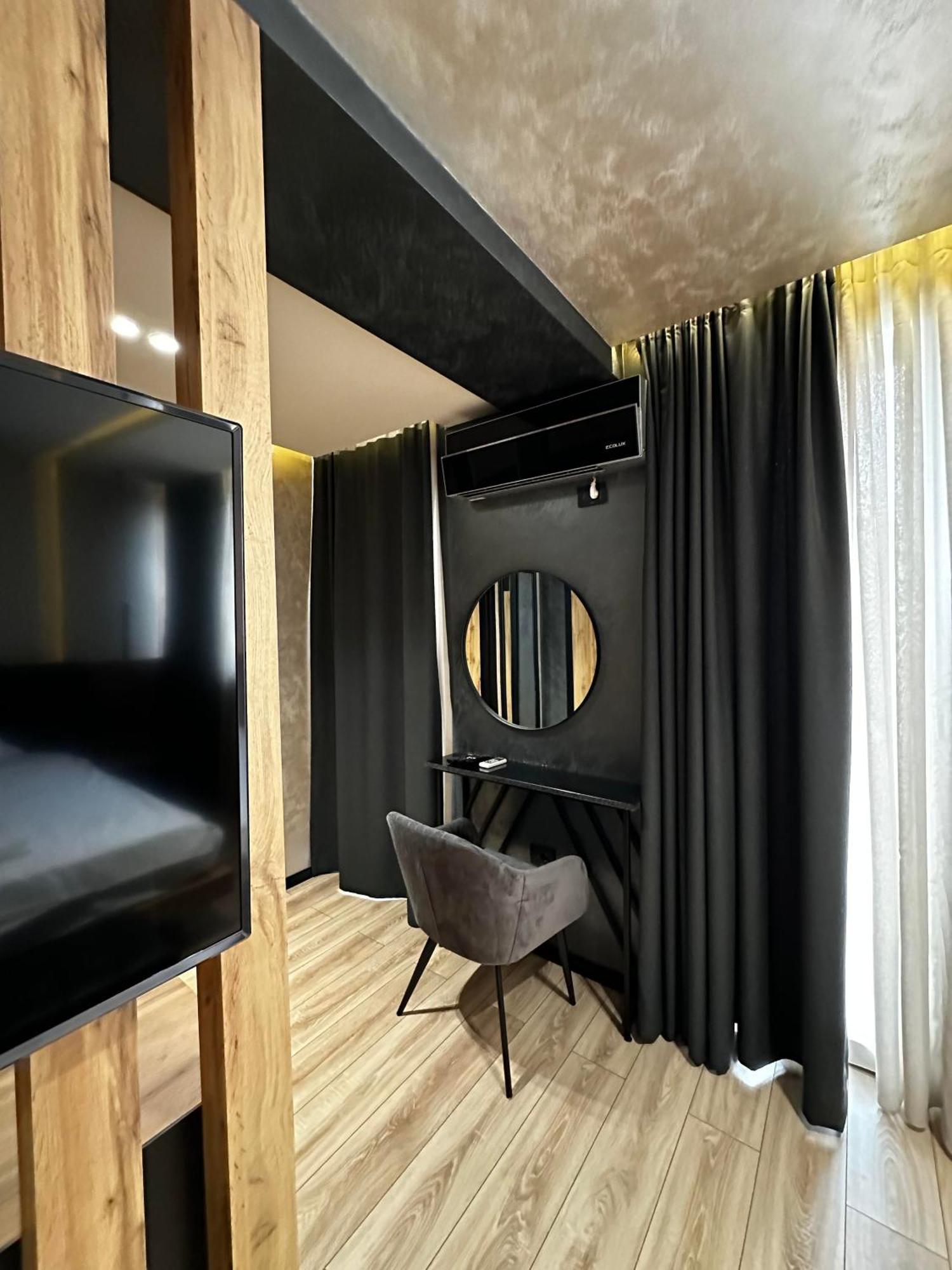 Zet Apartments - Bedroom & Bathroom Pristina Exterior photo
