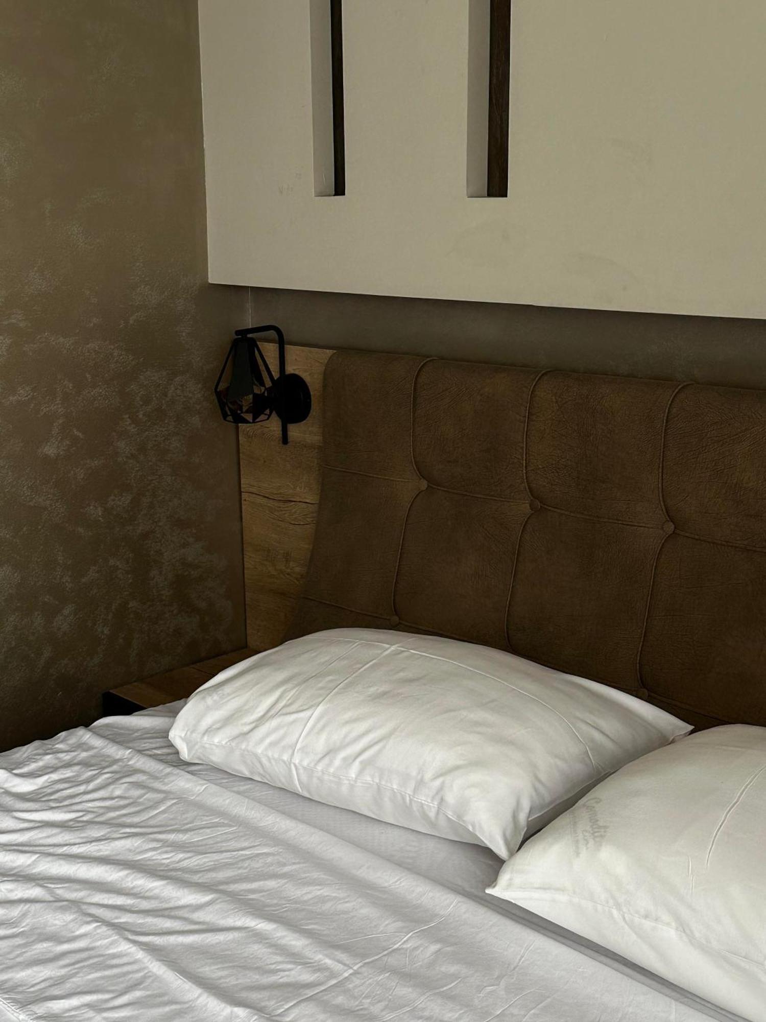 Zet Apartments - Bedroom & Bathroom Pristina Exterior photo