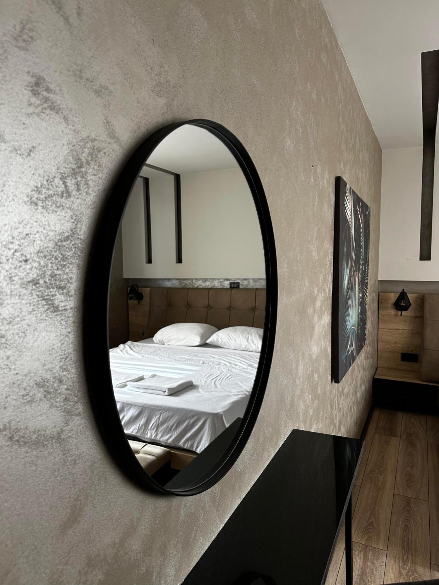 Zet Apartments - Bedroom & Bathroom Pristina Exterior photo